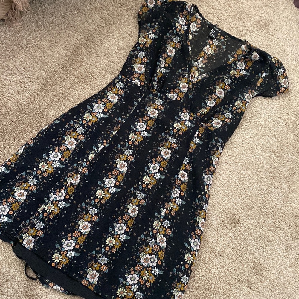 Vneck black floral mini dress
